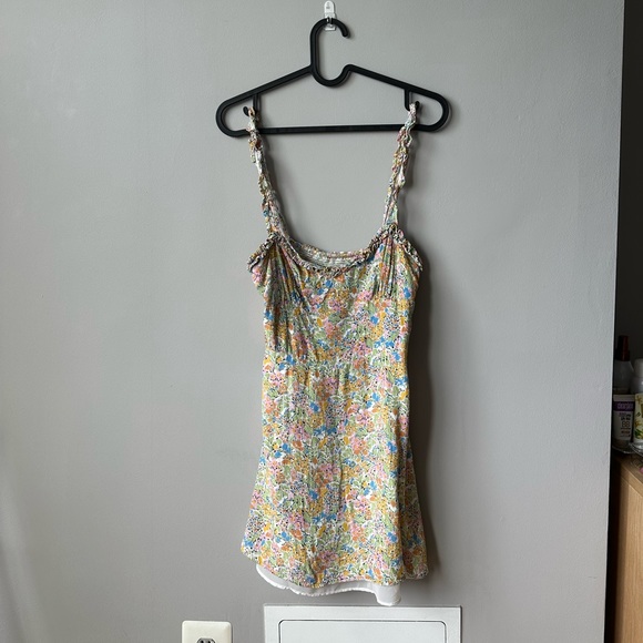 Zara Dress 💚 - Picture 2 of 5